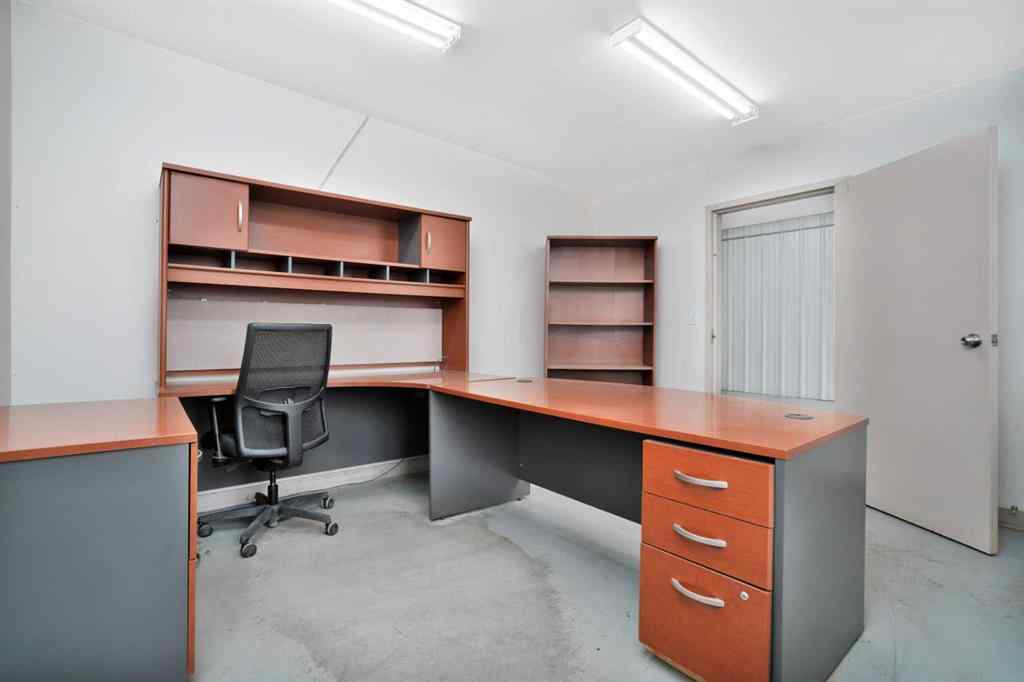 MLS® A2180523 - Unit #5 8 Gateway Boulevard  in Gateway Industrial Park Rural Clearwater County, Commercial