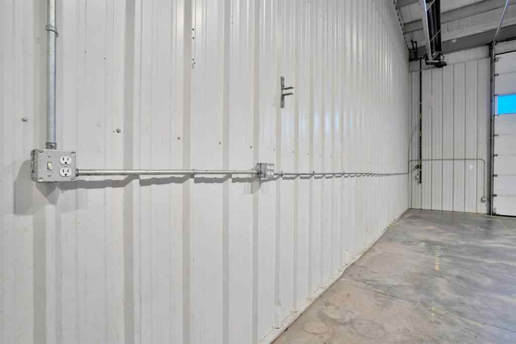 MLS® A2180523 - Unit #5 8 Gateway Boulevard  in Gateway Industrial Park Rural Clearwater County, Commercial