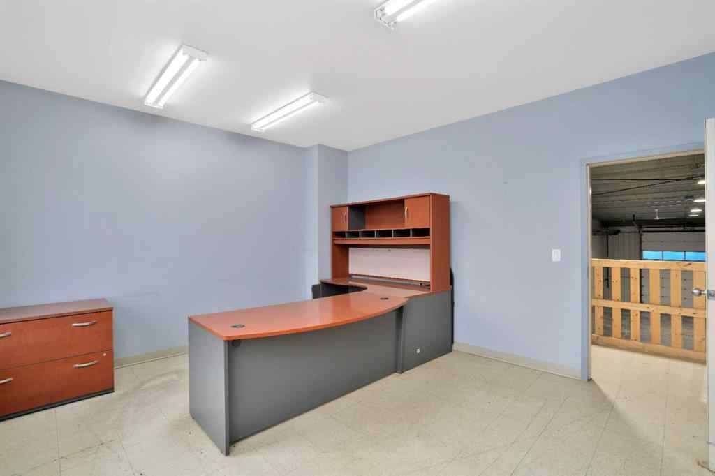 MLS® A2180523 - Unit #5 8 Gateway Boulevard  in Gateway Industrial Park Rural Clearwater County, Commercial
