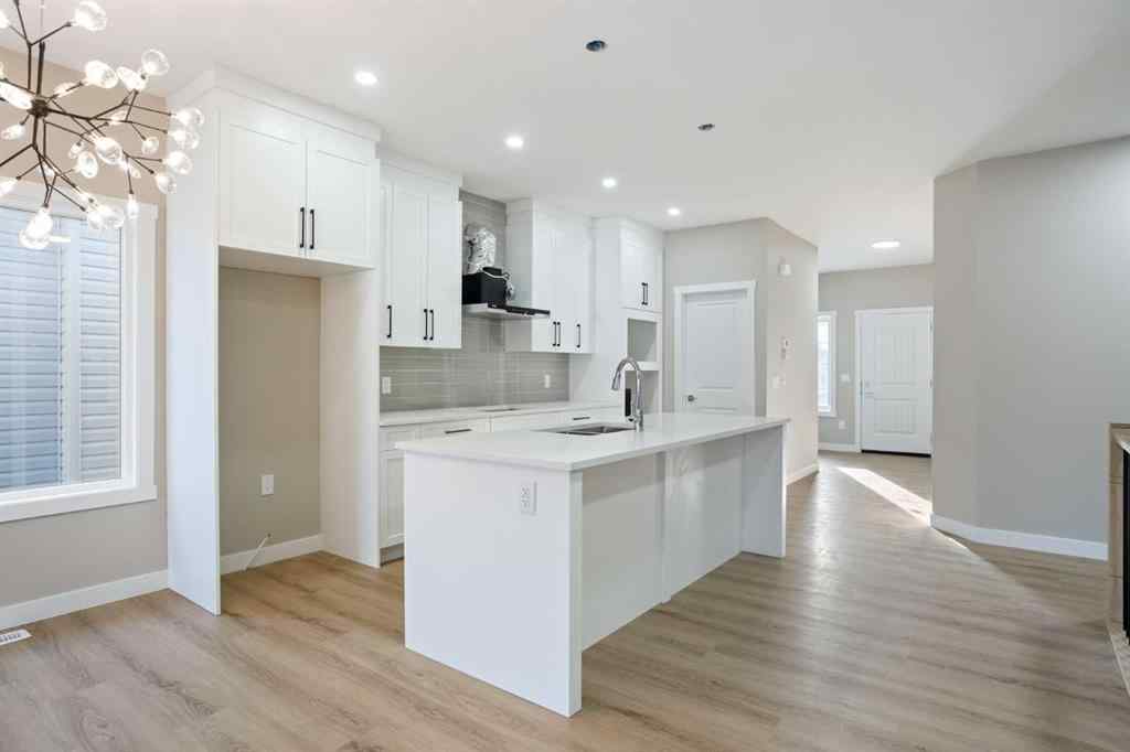 MLS® A2180608 - 906 Macleod Trail SW in McLaughlin Meadows High River, Residential