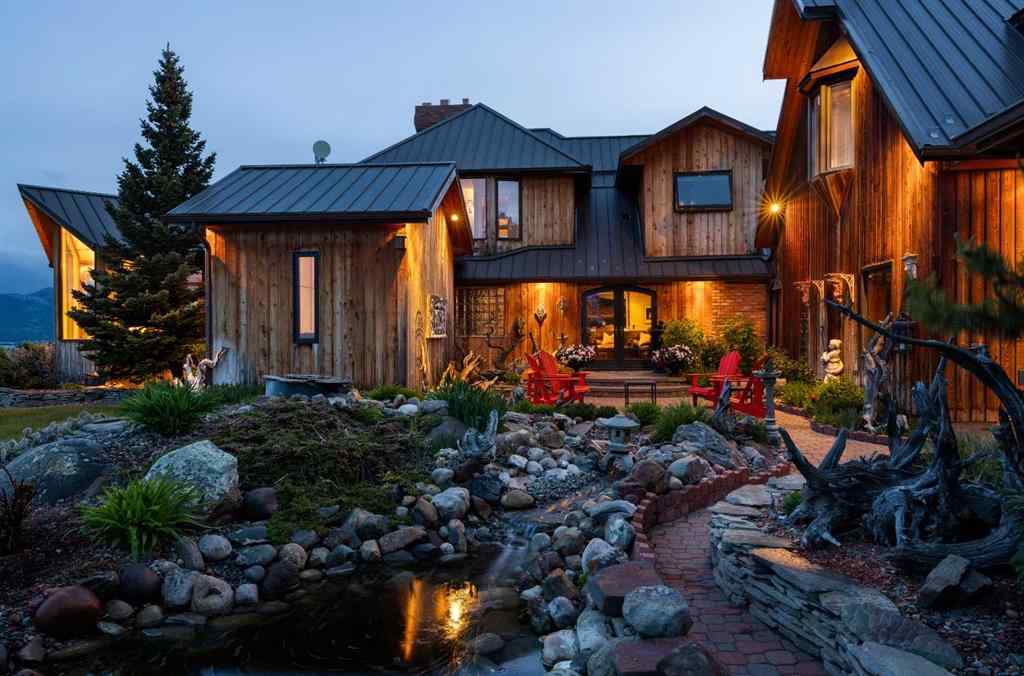 MLS® A2180679 - 2322 HIGHWAY 3   in NONE Rural Pincher Creek No. 9, M.D. of, Residential