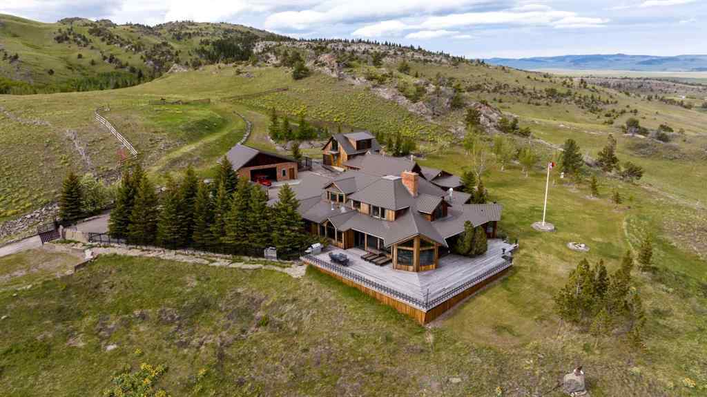 MLS® A2180679 - 2322 HIGHWAY 3   in NONE Rural Pincher Creek No. 9, M.D. of, Residential