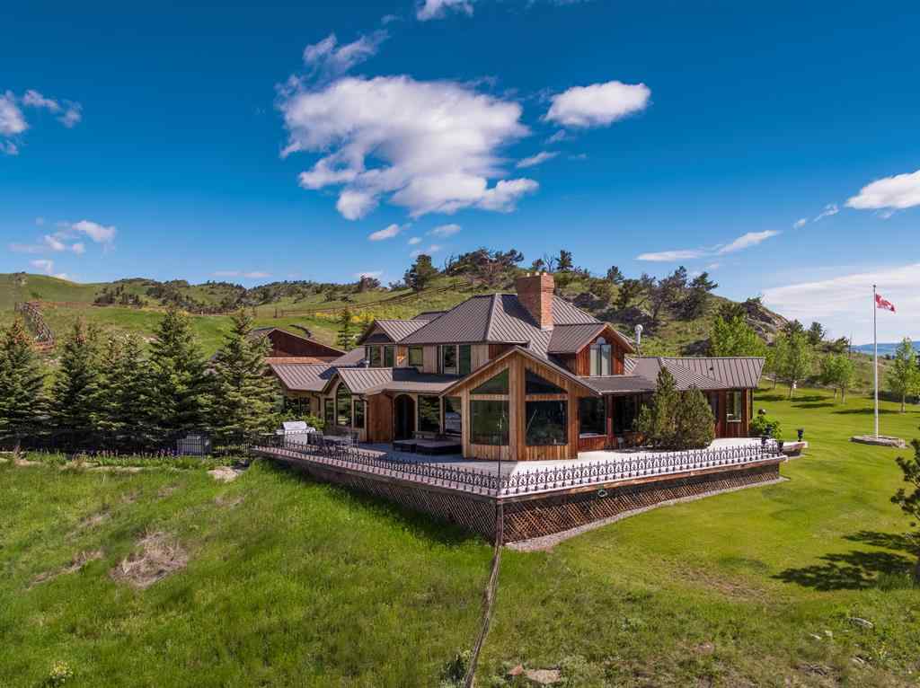 MLS® A2180679 - 2322 HIGHWAY 3   in NONE Rural Pincher Creek No. 9, M.D. of, Residential