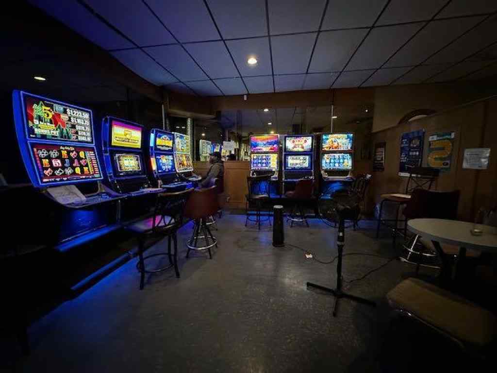 MLS® A2180717 - 5001 50 Street  in Downtown West Stettler, Commercial