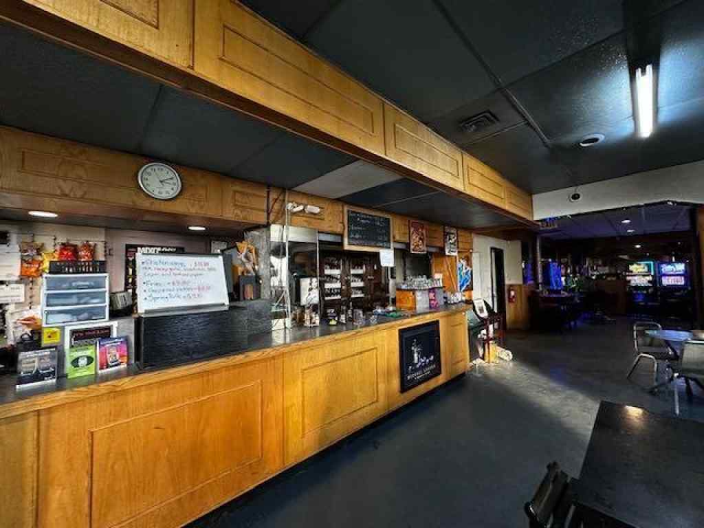MLS® A2180717 - 5001 50 Street  in Downtown West Stettler, Commercial
