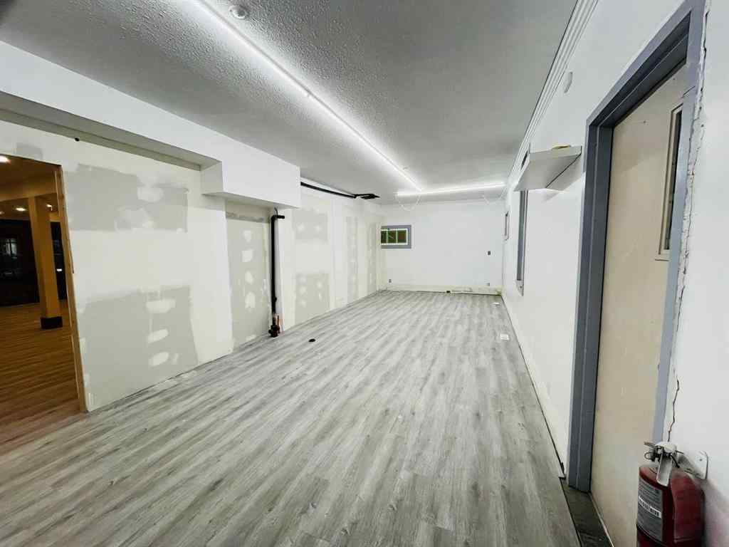 MLS® A2180833 - 109 14 Street NW in West Hillhurst Calgary, Commercial