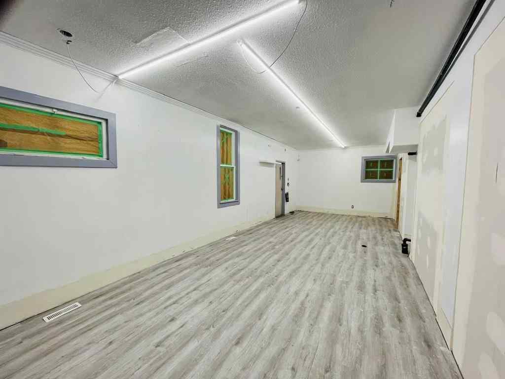 MLS® A2180833 - 109 14 Street NW in West Hillhurst Calgary, Commercial