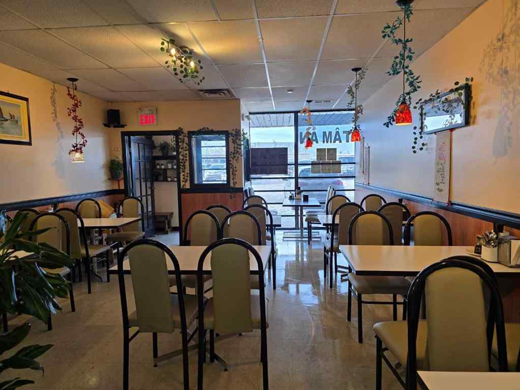 MLS® A2181029 - 17 ave Avenue SE in Southview Calgary, Commercial