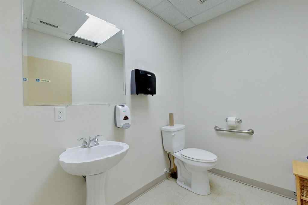 MLS® A2181202 - Unit #3 8 Gateway Boulevard  in Gateway Industrial Park Rural Clearwater County, Commercial