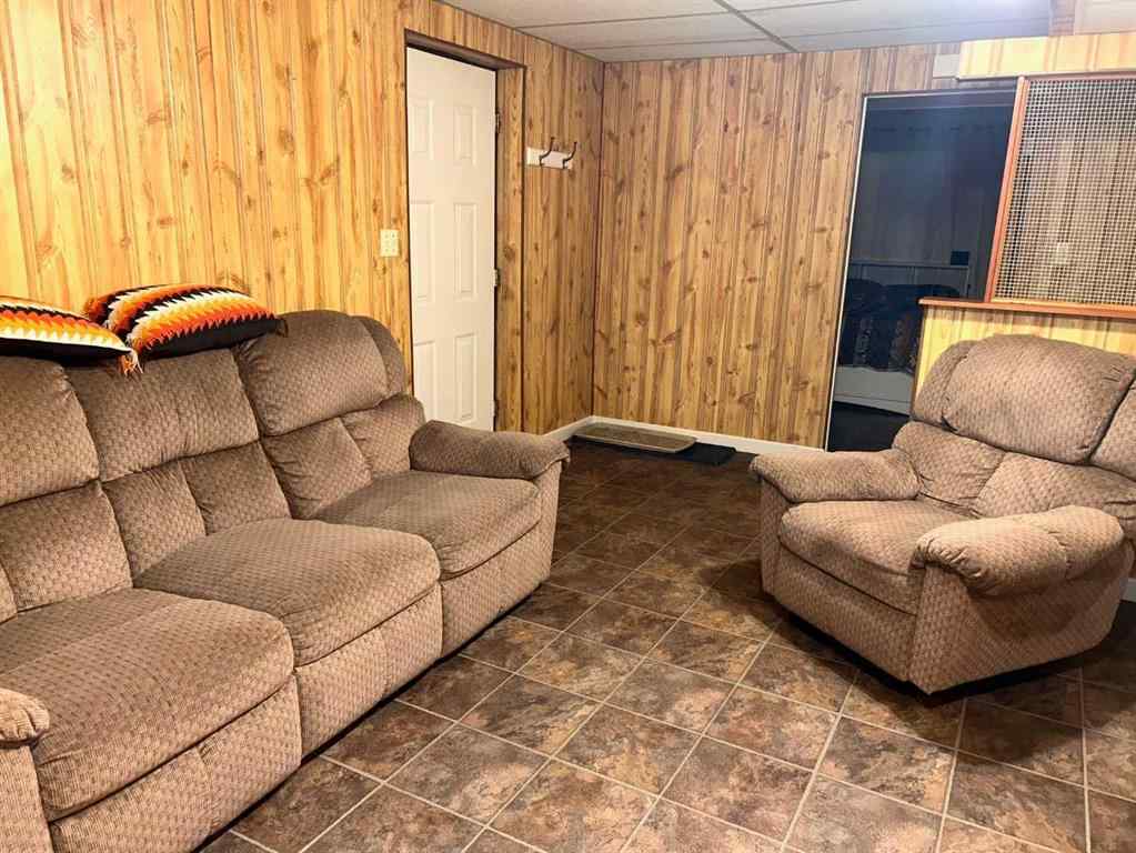 MLS® A2181322 - 5121 55 Street  in Mannville Mannville, Residential