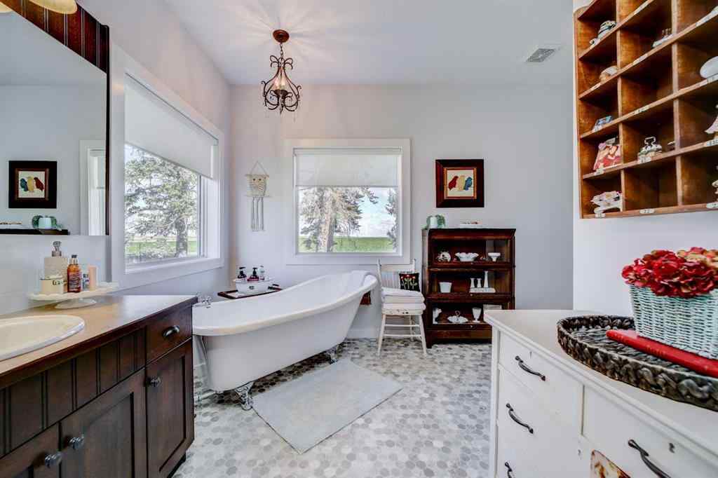 MLS® A2181564 - 100049 Rng Rd 184   in NONE Taber, Residential
