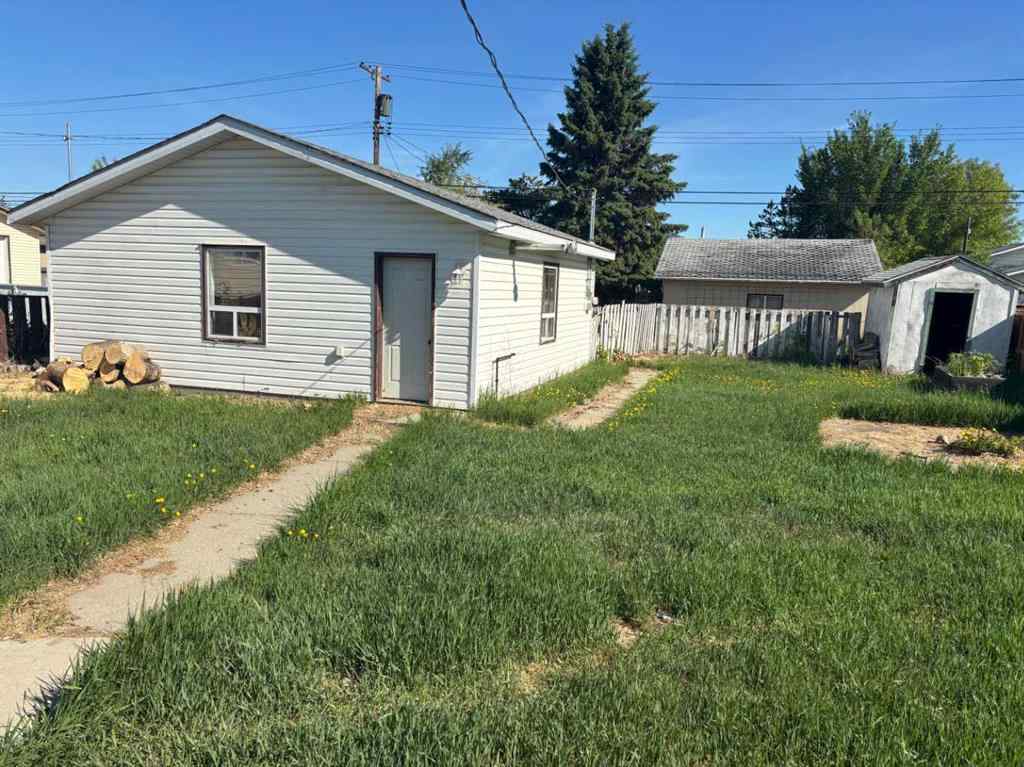 MLS® A2182098 - 9518 85 Avenue  in North End Peace River, Residential