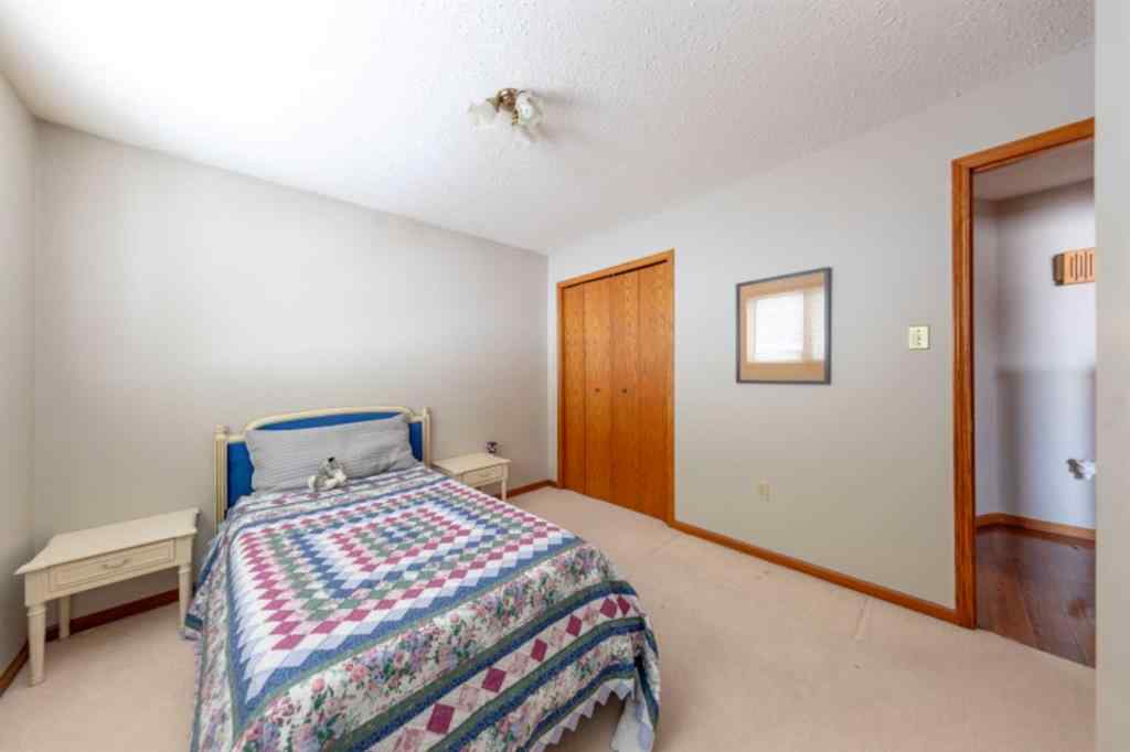 MLS® A2182178 - 3801 57A Avenue  in Southridge Lloydminster, Residential