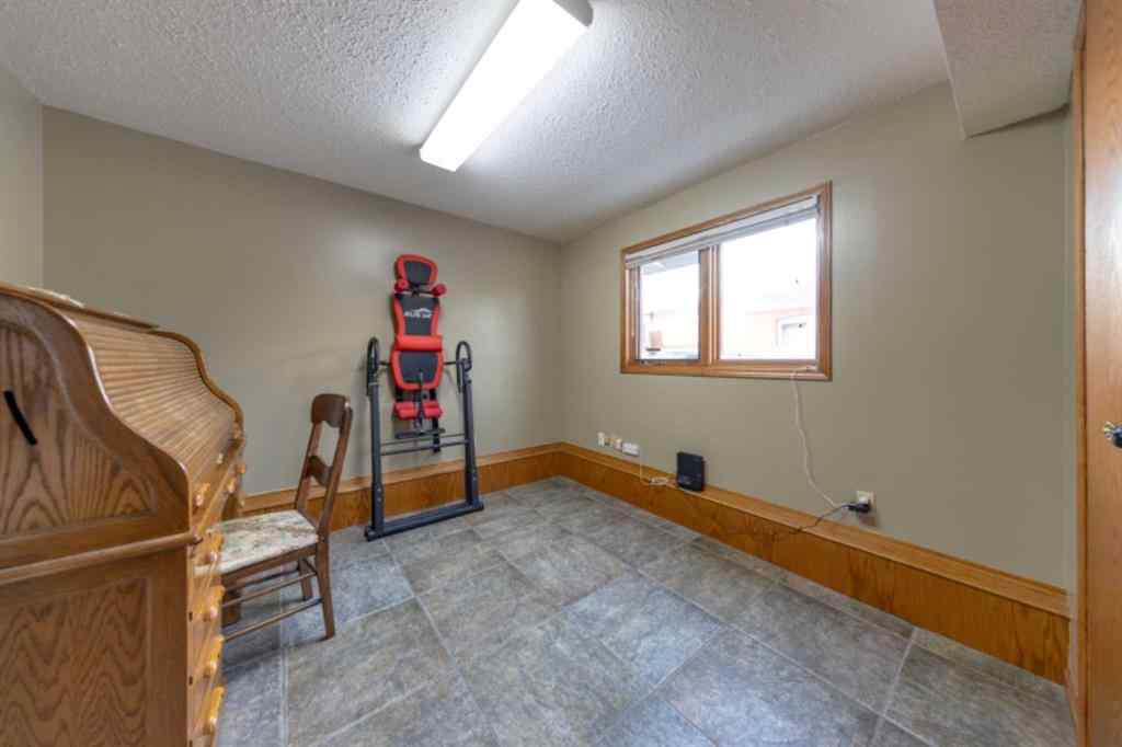 MLS® A2182178 - 3801 57A Avenue  in Southridge Lloydminster, Residential