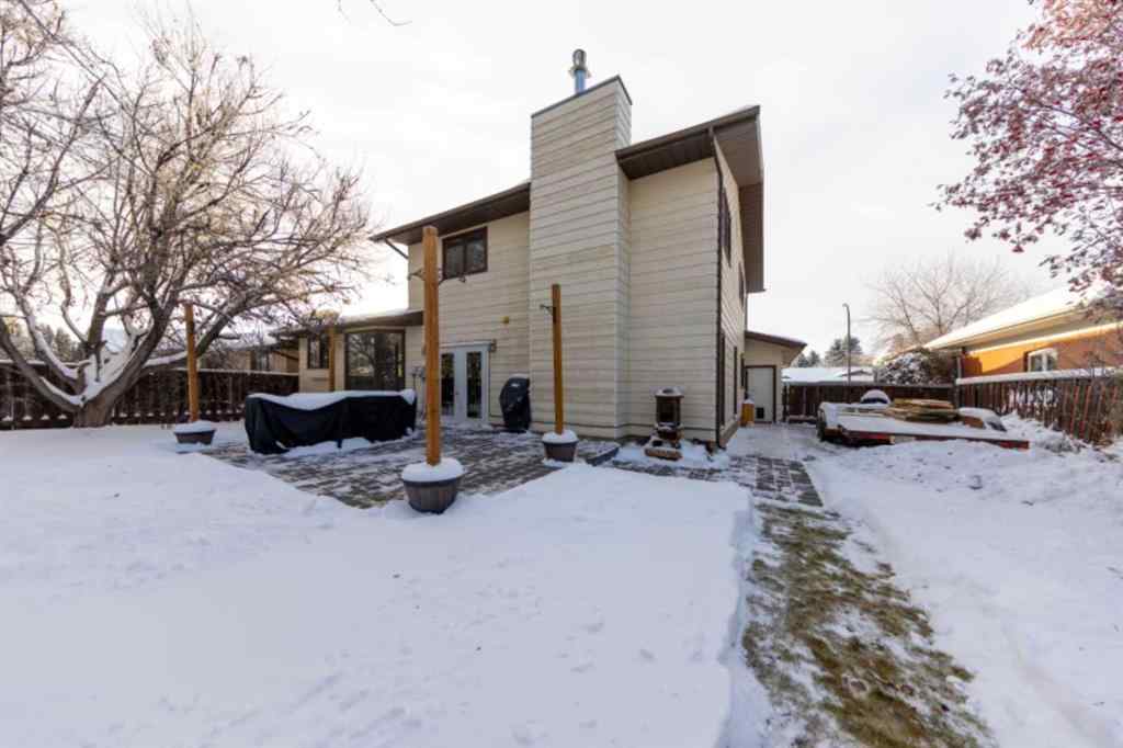 MLS® A2182178 - 3801 57A Avenue  in Southridge Lloydminster, Residential