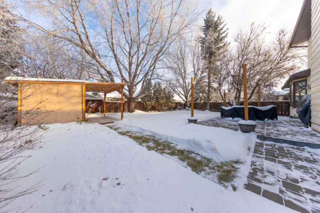 MLS® A2182178 - 3801 57A Avenue  in Southridge Lloydminster, Residential