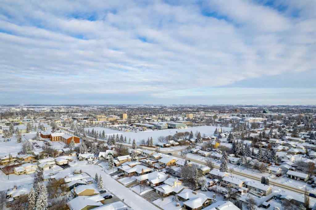 MLS® A2182178 - 3801 57A Avenue  in Southridge Lloydminster, Residential