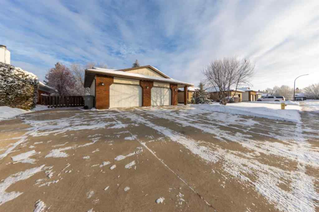 MLS® A2182178 - 3801 57A Avenue  in Southridge Lloydminster, Residential