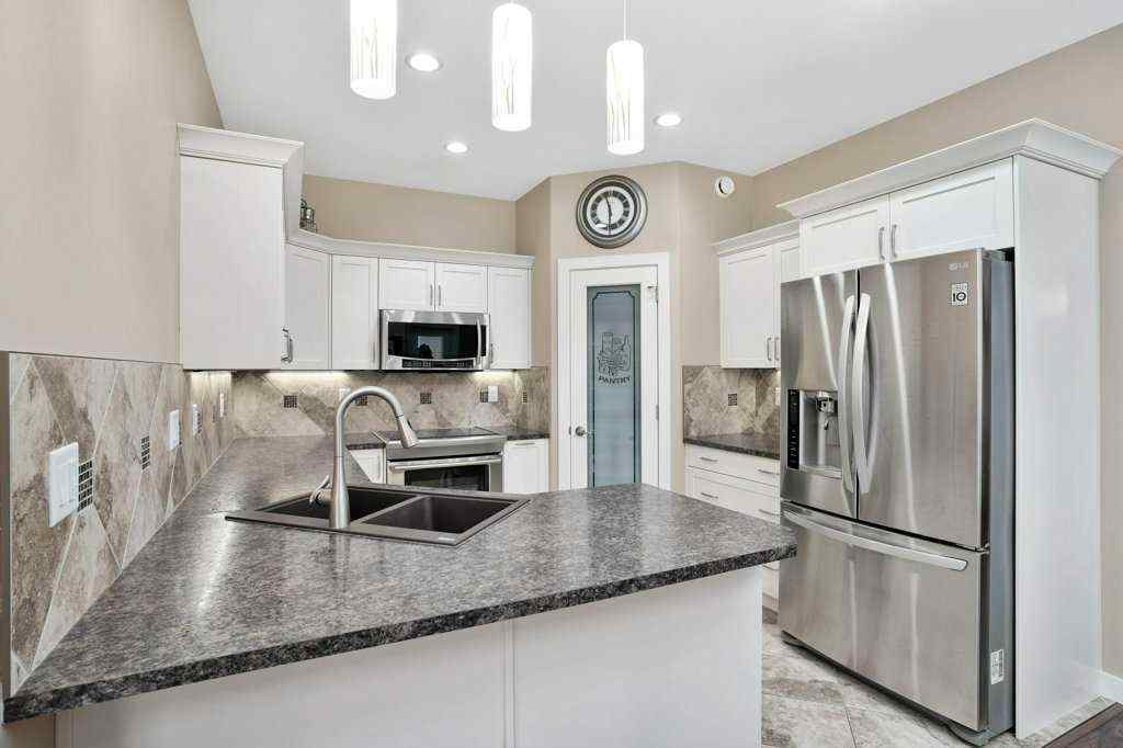 MLS® A2182515 - 2 Garrison Place  in Garden Heights Red Deer, Residential