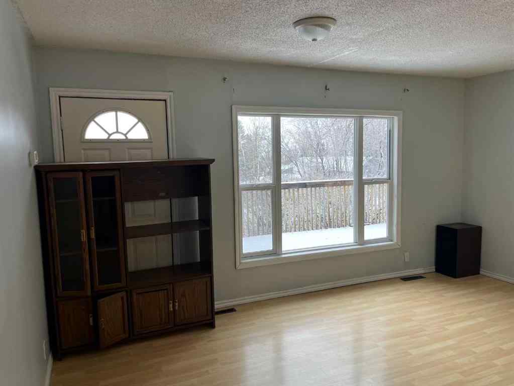 MLS® A2182770 - 221 2 Street  in NONE Paradise Hill, Residential