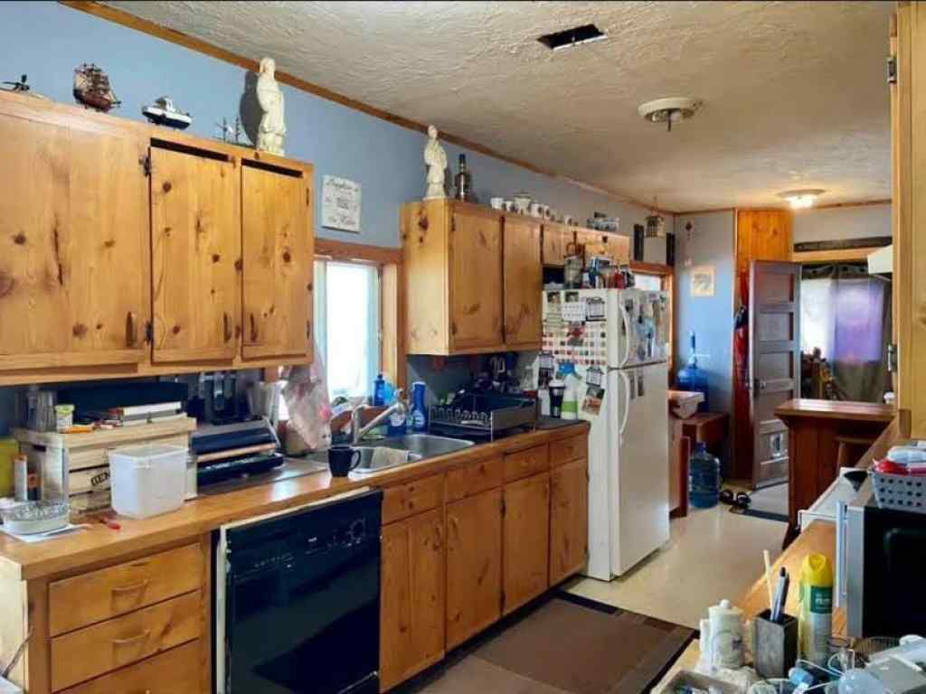 MLS® A2182812 - 831073 RGE RD 61   in NONE Rural Clear Hills County, Agri-Business