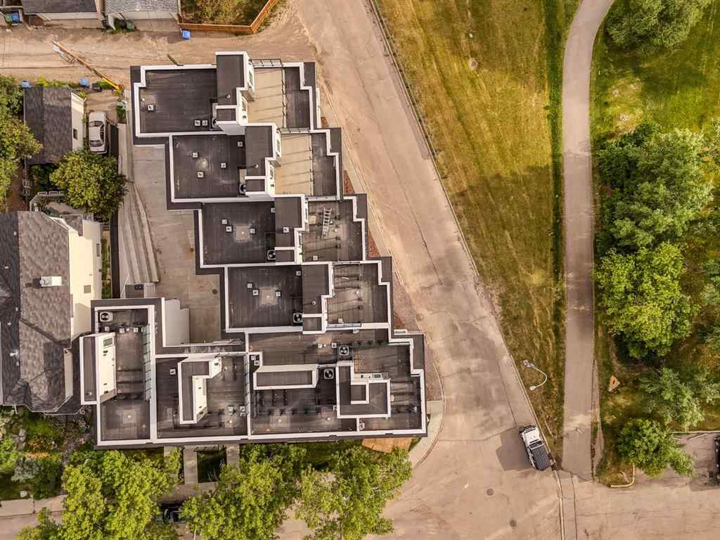 MLS® A2182890 - 1402 22 Avenue NW in Capitol Hill Calgary, Residential