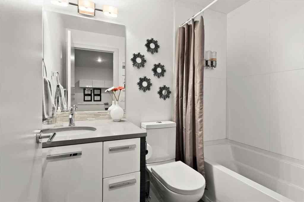 MLS® A2182895 - Unit #3 408 13 Street NW in Hillhurst Calgary, Residential