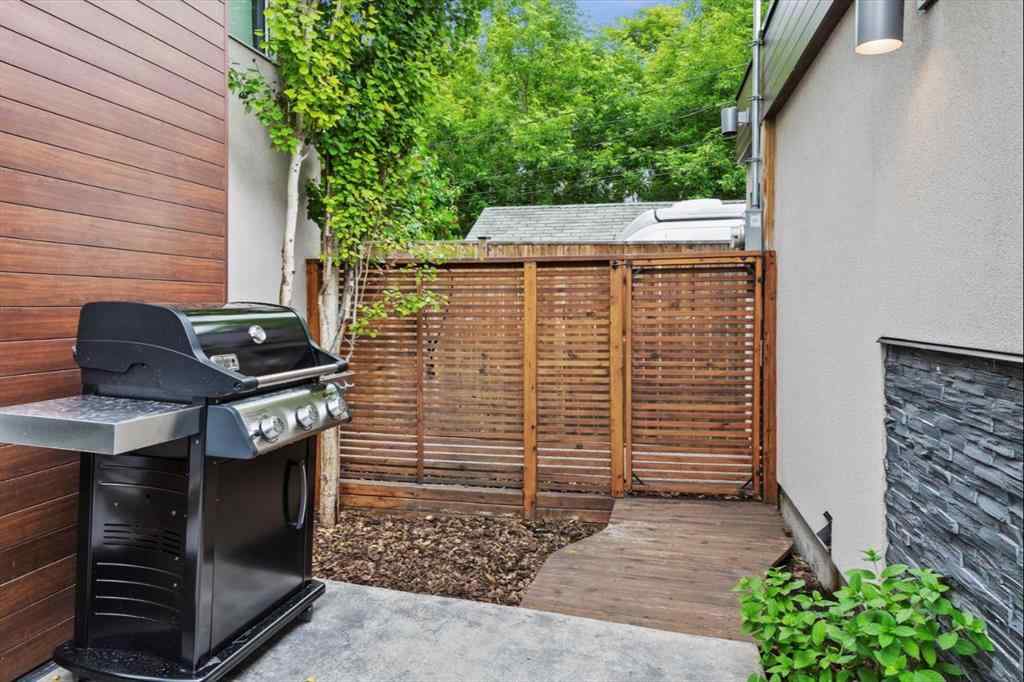 MLS® A2182895 - Unit #3 408 13 Street NW in Hillhurst Calgary, Residential