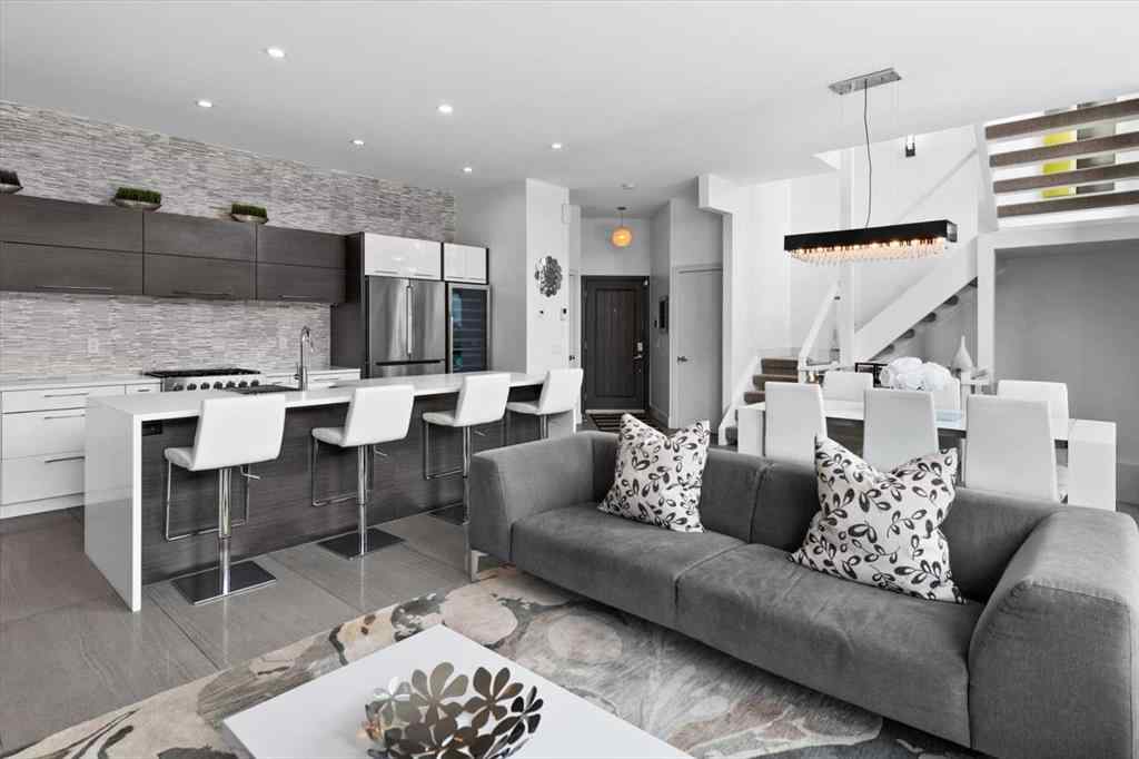 MLS® A2182895 - Unit #3 408 13 Street NW in Hillhurst Calgary, Residential