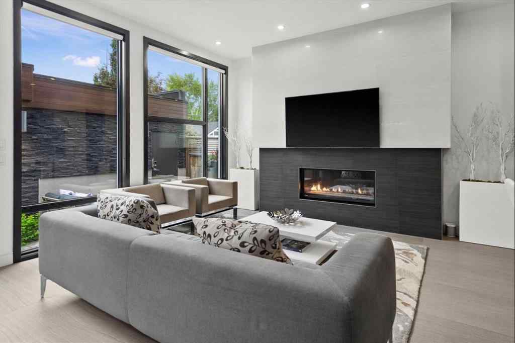 MLS® A2182895 - Unit #3 408 13 Street NW in Hillhurst Calgary, Residential