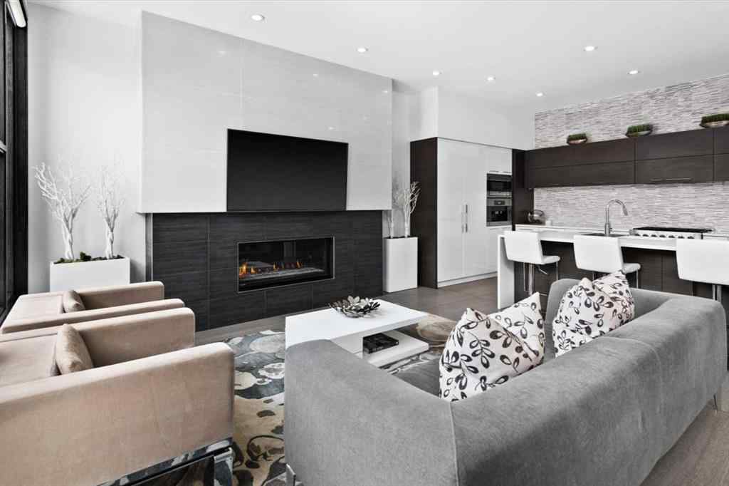 MLS® A2182895 - Unit #3 408 13 Street NW in Hillhurst Calgary, Residential