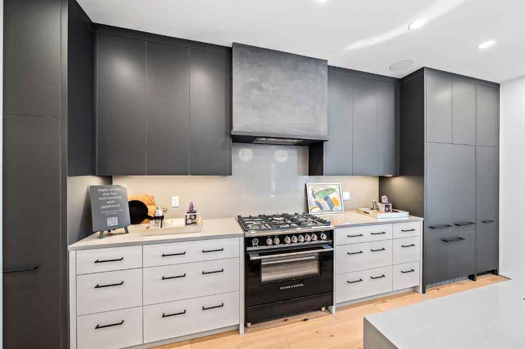 MLS® A2182905 - 2301 13 Street NW in Capitol Hill Calgary, Residential