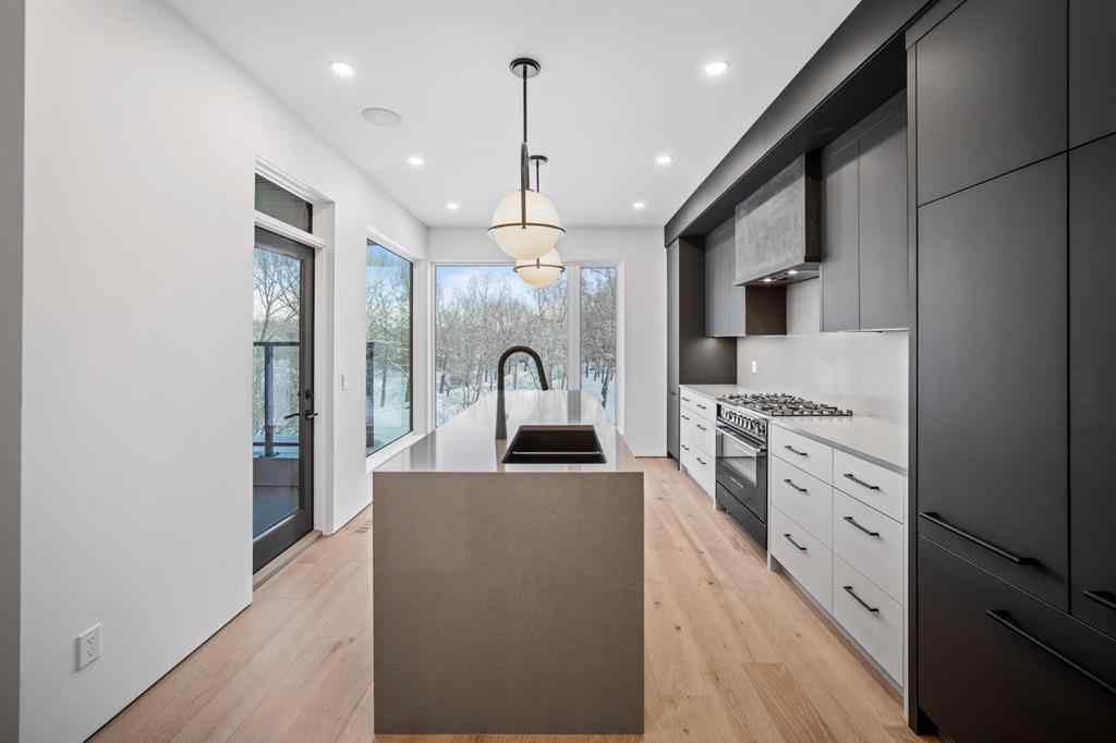 MLS® A2183080 - 2305 13 Street NW in Capitol Hill Calgary, Residential