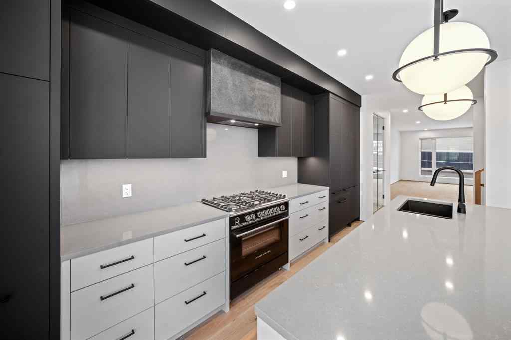 MLS® A2183080 - 2305 13 Street NW in Capitol Hill Calgary, Residential