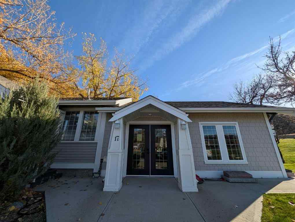MLS® A2183147 - 17 Dunmore Road SE in Crestwood-Norwood Medicine Hat, Commercial