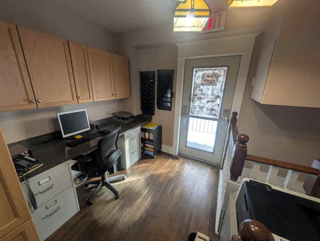 MLS® A2183147 - 17 Dunmore Road SE in Crestwood-Norwood Medicine Hat, Commercial