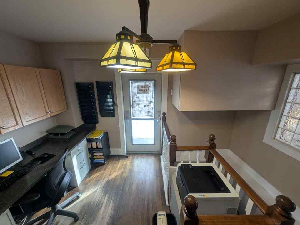 MLS® A2183147 - 17 Dunmore Road SE in Crestwood-Norwood Medicine Hat, Commercial