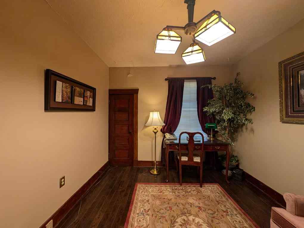 MLS® A2183147 - 17 Dunmore Road SE in Crestwood-Norwood Medicine Hat, Commercial