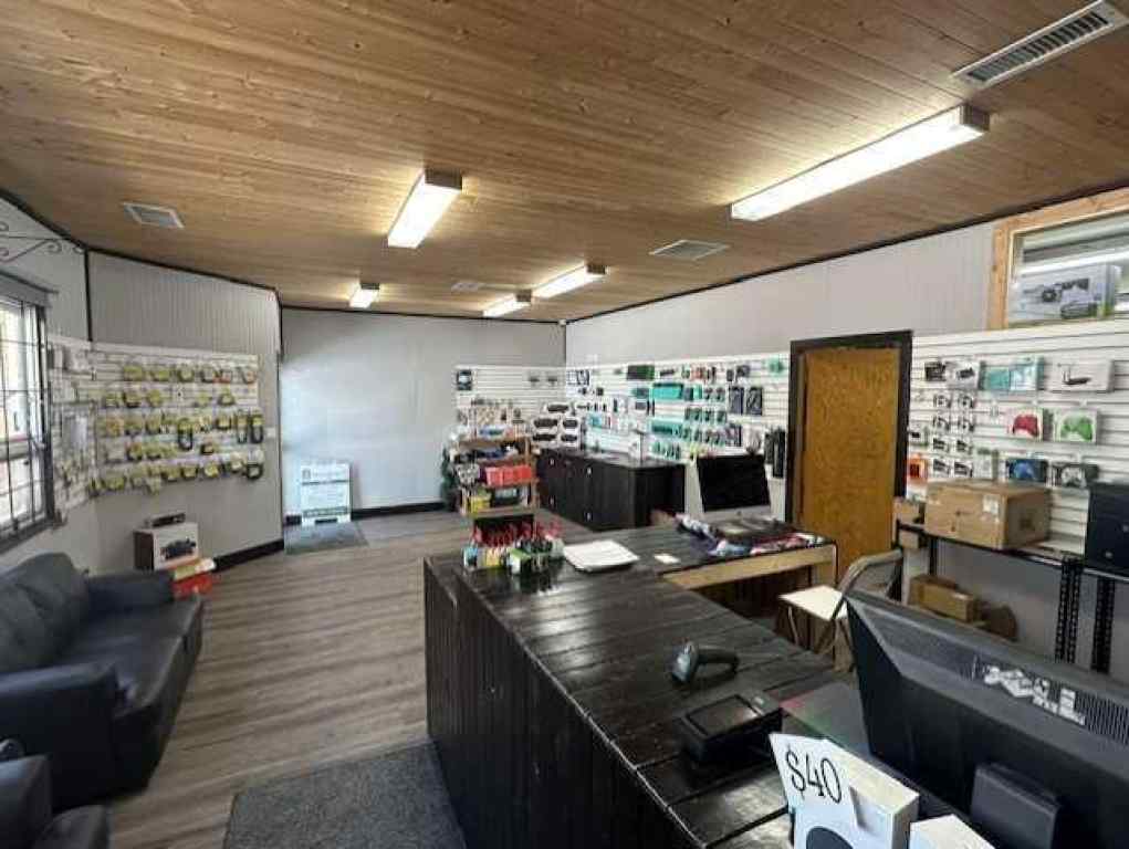 MLS® A2183450 - 214 Centre Street  in Hanna Hanna, Commercial
