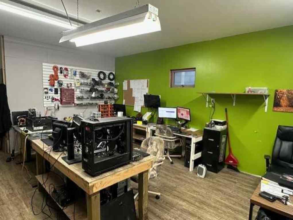 MLS® A2183450 - 214 Centre Street  in Hanna Hanna, Commercial
