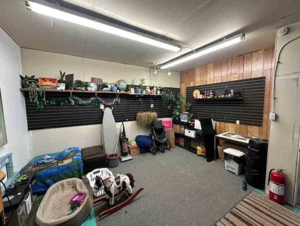 MLS® A2183450 - 214 Centre Street  in Hanna Hanna, Commercial