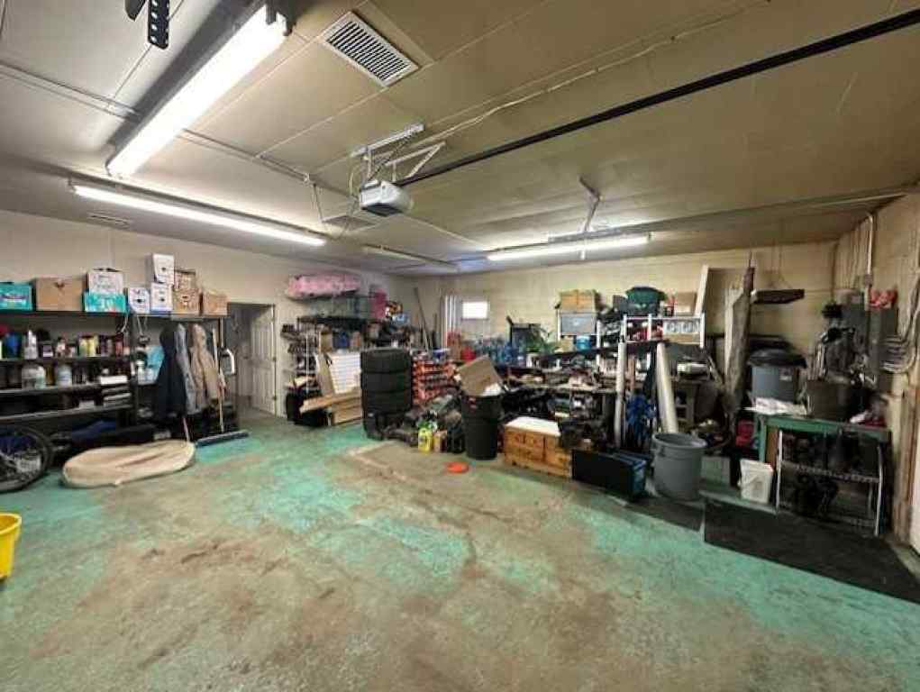 MLS® A2183450 - 214 Centre Street  in Hanna Hanna, Commercial