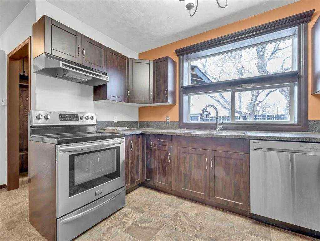 MLS® A2183480 - 165 Centre Street  in NONE Tilley, Residential