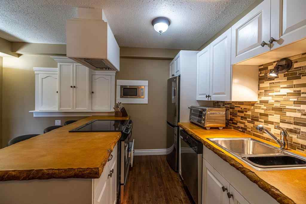 MLS® A2183779 - 360 4 Street W in Downtown Drumheller Drumheller, Commercial