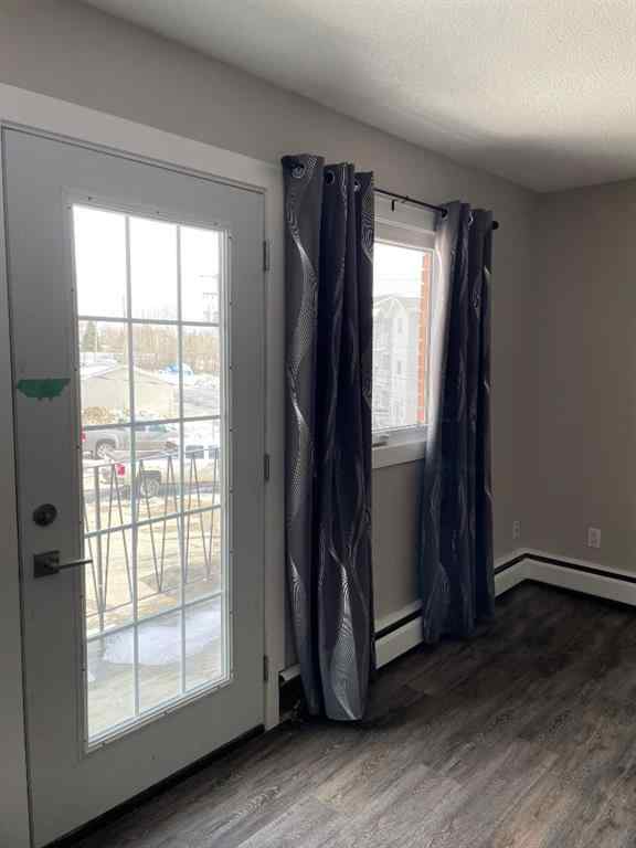 MLS® A2183888 - 611 3 AVE   in NONE Fox Creek, Commercial