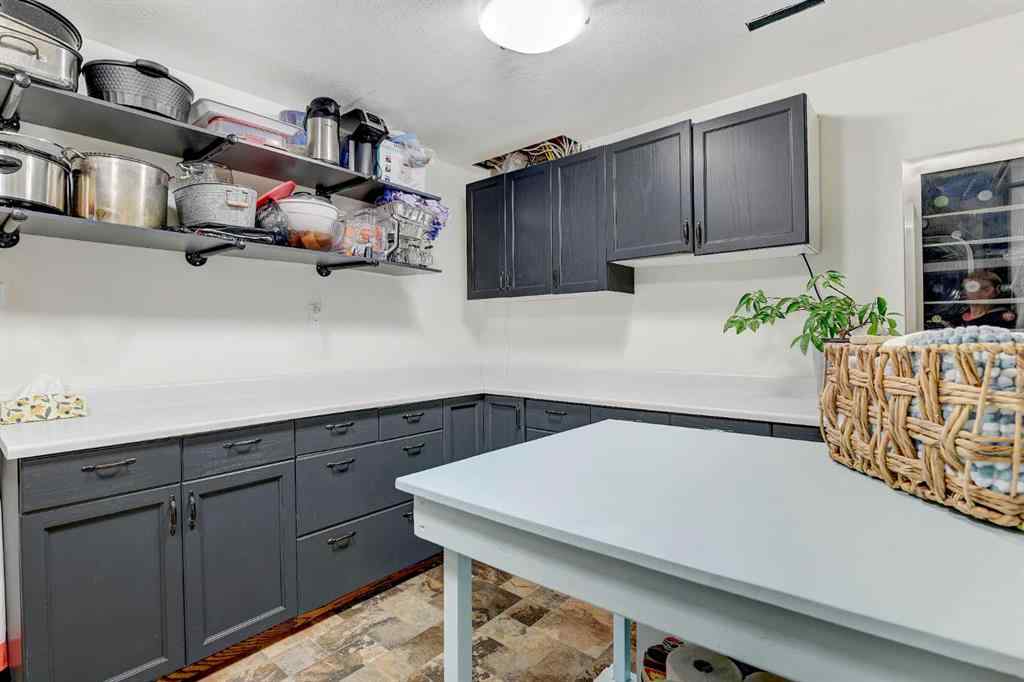 MLS® A2184082 - 739 Oak Drive   in NONE Beaverlodge, Residential