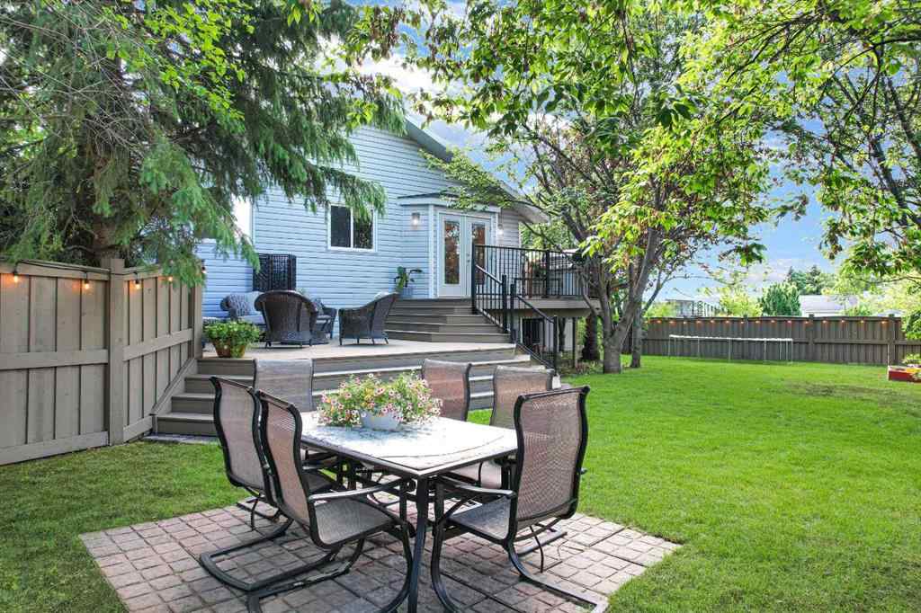MLS® A2184082 - 739 Oak Drive   in NONE Beaverlodge, Residential