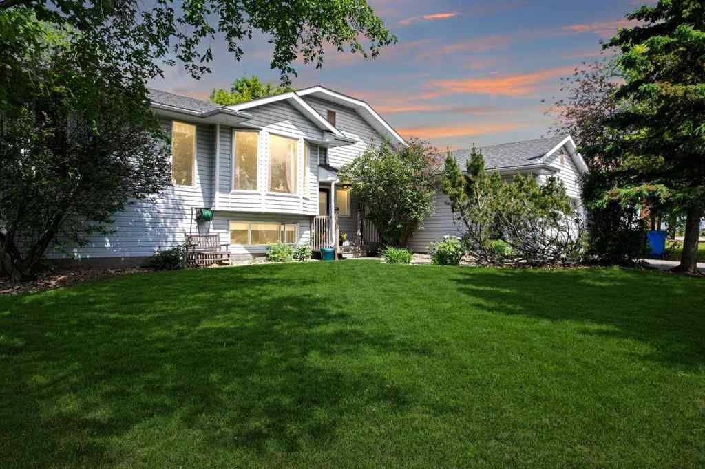 MLS® A2184082 - 739 Oak Drive   in NONE Beaverlodge, Residential