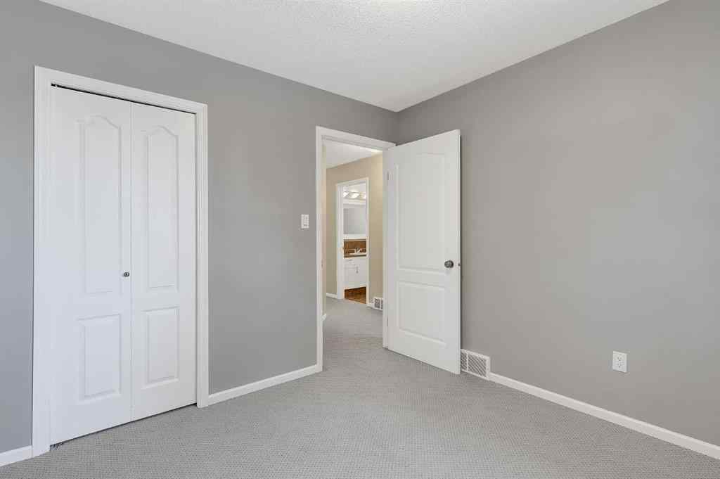 MLS® A2184082 - 739 Oak Drive   in NONE Beaverlodge, Residential