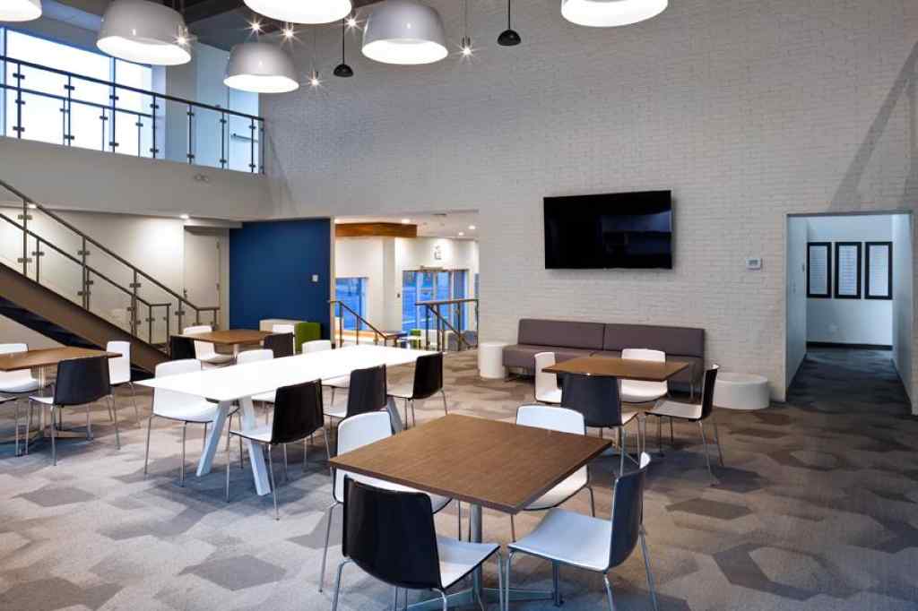 MLS® A2184190 - 9820 100 Avenue  in Central Business District Grande Prairie, Commercial